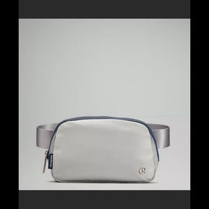Lululemon Everywhere Bag